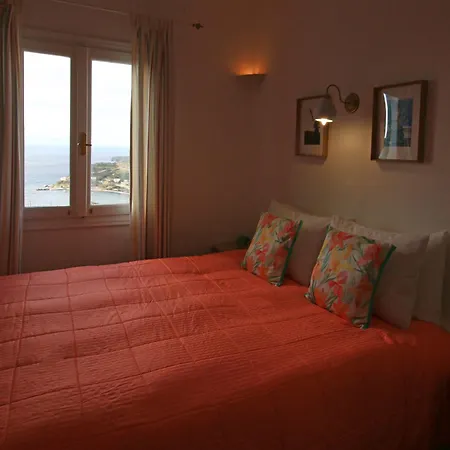 Captain's Apartment Kini